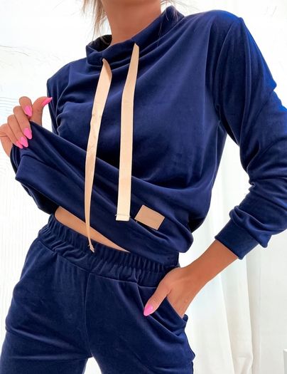 velor tracksuit amazing quality very soft