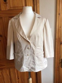 Betty Barclay Ladies Beige Lightweight Blazer Size 20 includes postage