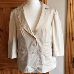 Betty Barclay Ladies Beige Lightweight Blazer Size 20 includes postage