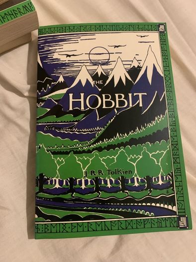 (1990's) Paperback Lord of the rings trilogy & the hobbit book lot