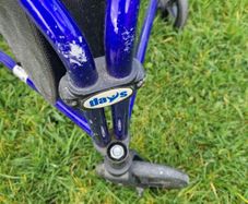 Three wheel walking frame
