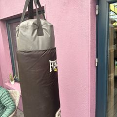 boxing bag with pole