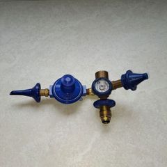 Balloon gas valve