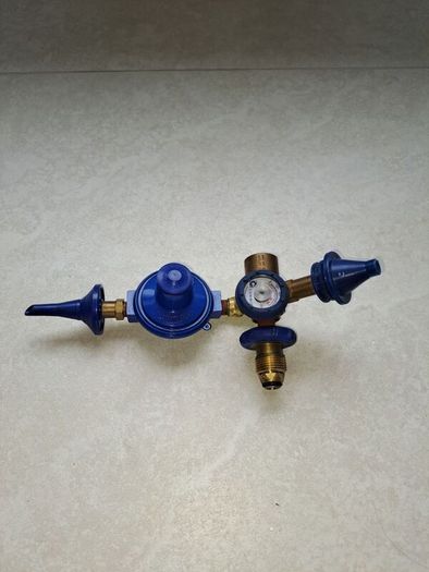 Balloon gas valve
