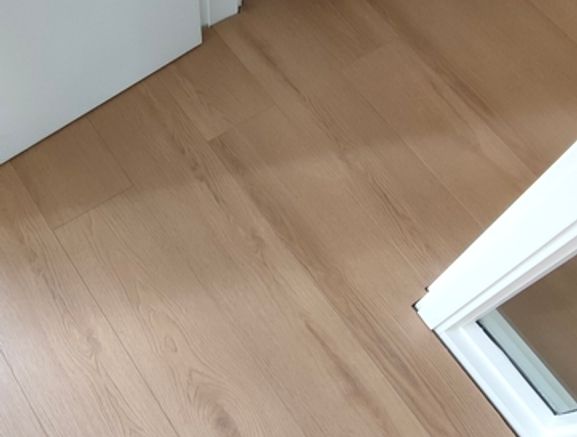 Laminate and LVT fitted