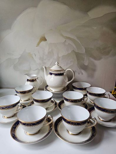 Royal Crafton Bone China "Viceroy" Tea Set