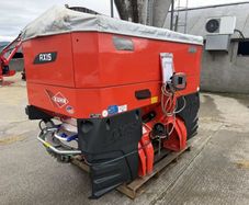 Kuhn Axis 30.2 Fertiliser Spreader