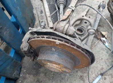 BMW 3 e90 Rear Right Suspension Hub with Arms Saloon 2.0d 320d LCI 2009