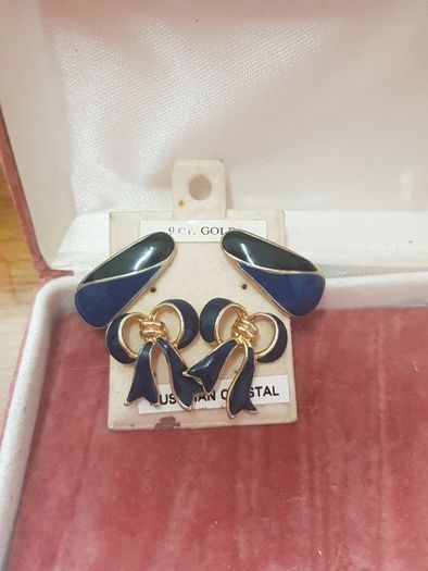 2 pairs 9 ct. gold Australian crystal earrings