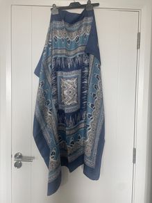 Massimo Dutti Extra Large Silk Scarf
