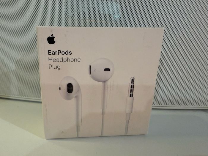 Apple EarPods with 3.5mm plug, sealed in box. A1472
