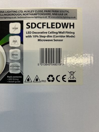 LED ceiling/wall light BNIB