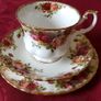 22 Piece Royal Albert Old Country Roses Bone China Gold Gilt Tea Set With Tea Pot Made in England Image 8