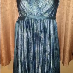 Anna D. midi pleated dress size UK12 EU40 Postage included