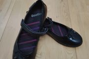 Bootleg Girl's Shoes Size 3
