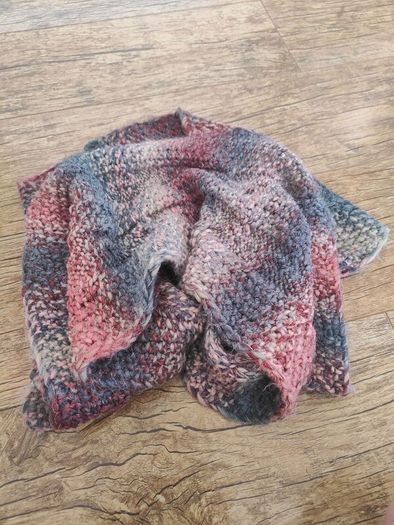 Women's Chunky Knit Cable Snood / Infinity Scarf (Multicolor Pink & Grey)