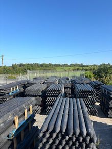 Rubber fencing stakes