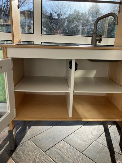 Play kitchen