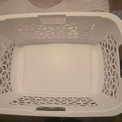 Laundry basket (Reserved)