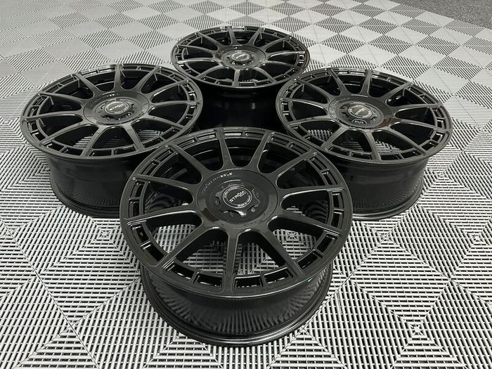 20" Inch VS-F11 Strom wheels Ford Transit Custom Van 5X160 Centre Bore 65.1 Gloss Black