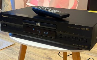 Pioneer DV-535 Audiophile CD and DVD Player - 96kHz 24-bit DAC, Remote Included, Serviced
