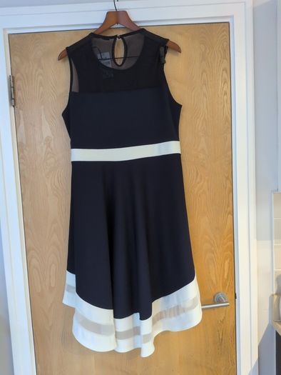 Quiz Navy Sleeveless Dress. Size. 18 (16).  B.N.W.T.