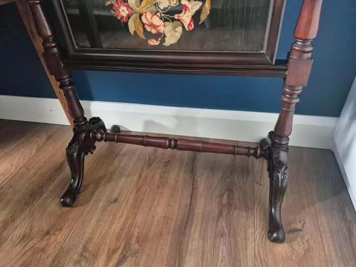 Antique Victorian Rosewood Fire screen, Fine Berlin Woolwork Embroidered Panel.