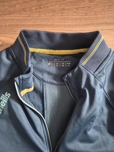 Sports sweatshirt