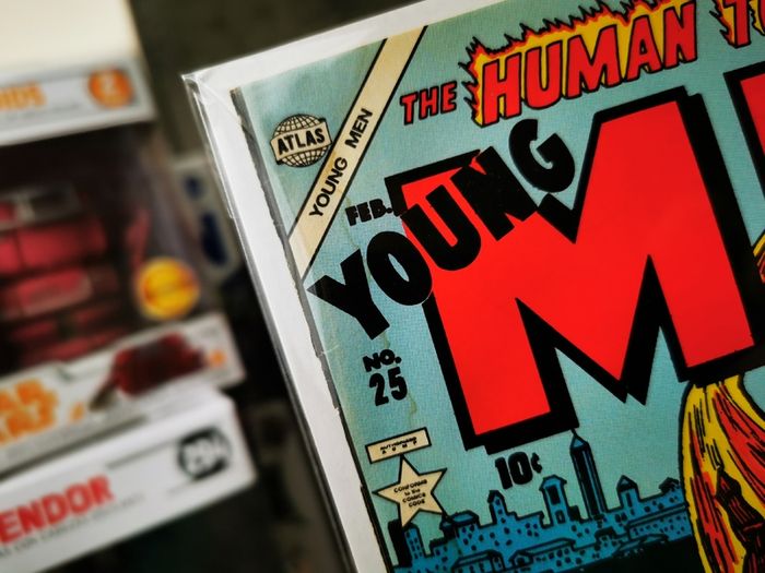 Young Men ! Issue #25 ! STAN LEE ! 1994 Marvel Vintage Pack Edition !