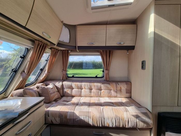 Sterling Europa 390 - 2 Berth