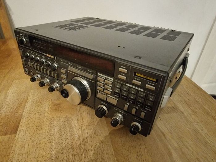Yaesu  FT736R UHF/VHF All mode radio transceiver.