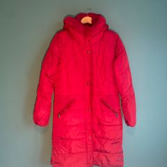Red long puffer coat with fleece lined pockets M