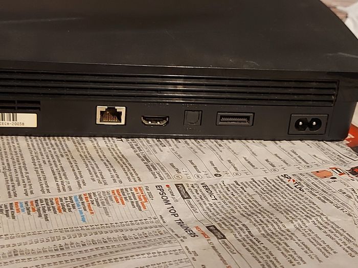 SONY Playstation 3, Model CECH-2003B, Comes with Power Cable only, Powers on and off, excellent cosmetic condition