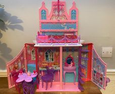 Barbie Mariposa Playset doll house