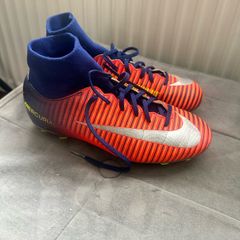 soccer shoes