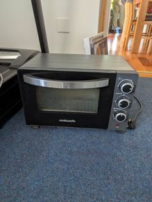 Compact oven