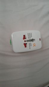 Universal socket adapter