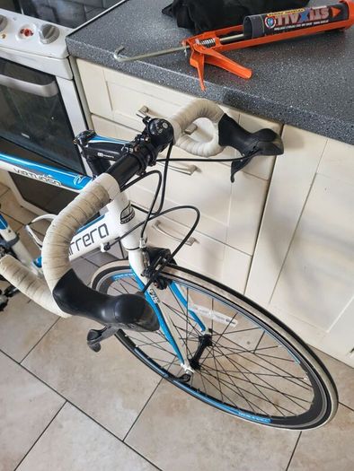 Carrera race bike