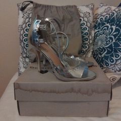 High heel sandals