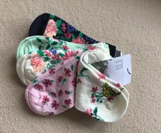 New Girls designers socks, size 12.5-1 (31/33)