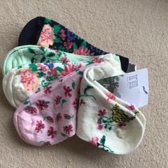 New Girls designers socks, size 12.5-1 (31/33)