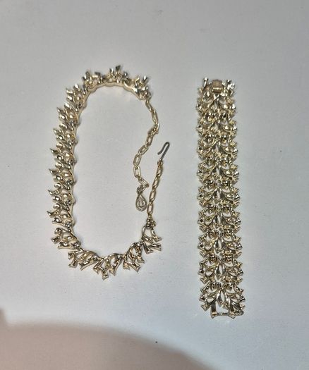 Stunning Vintage Signed Jewelcraft (Coro) Mid-Century Enamel Necklace & Bracelet Demi-Parure Set