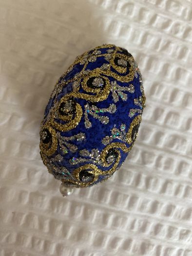Hand decorated Wooden Ovoid