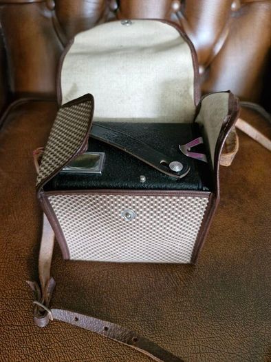 Brownie Six-20 Camera