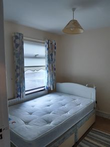 Free, 4ft divan bed base