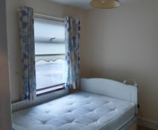 Free, 4ft divan bed base