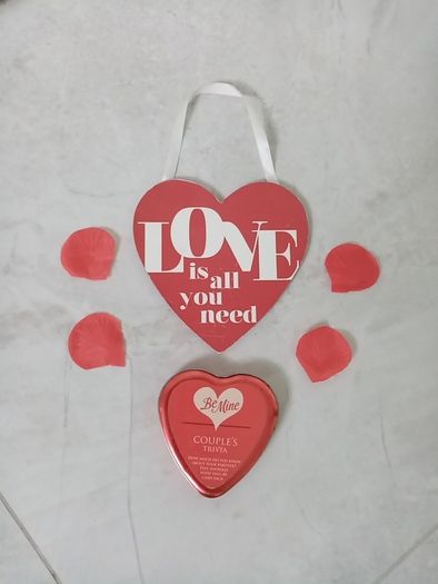 Valentine items
