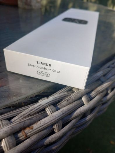 iWatch Series 6 40mm face, not with strap, D18 post 8e
