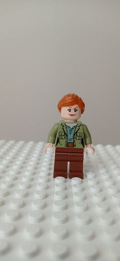 Lego Jurassic World minifigure