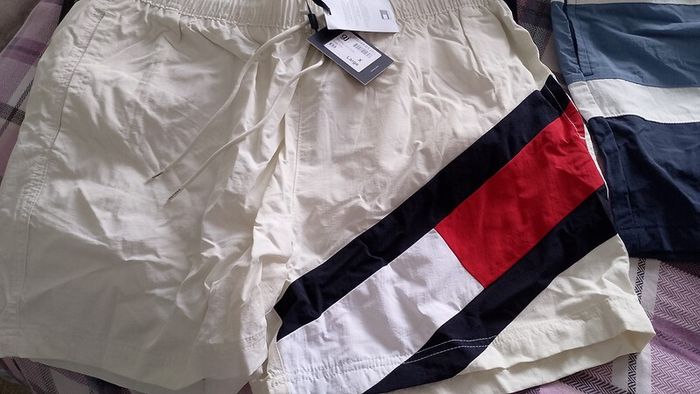 mens boss &Tommy shorts xl